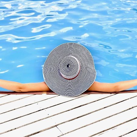 Sunny Suite 14 - Elegantes Hotelapartment Mit Grossartigem Pool-Wellnessbereich Direkt Am Meer In Ruhiger Lage - Perfekt Fuer Mensch Und Tier 보르게렌데레트비슈 외부 사진