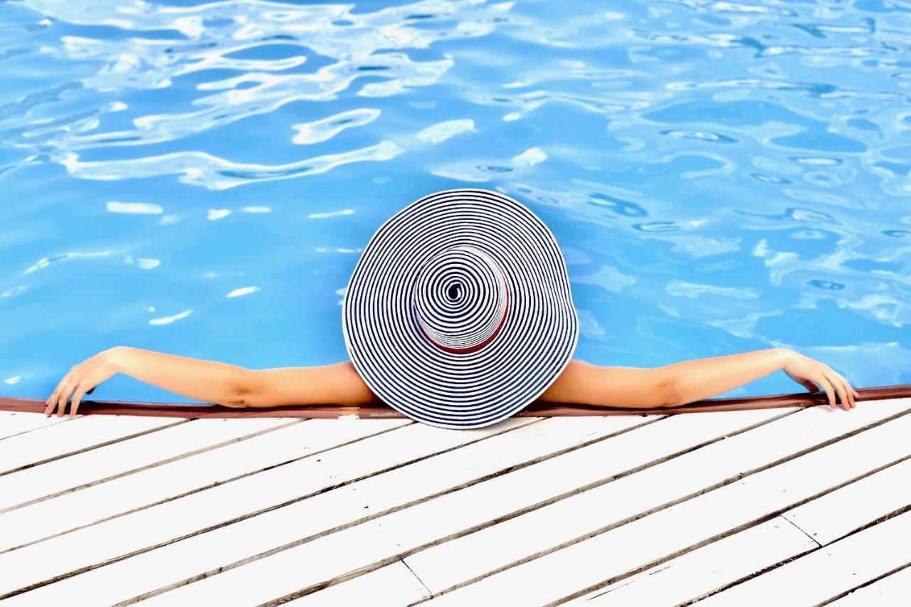 Sunny Suite 14 - Elegantes Hotelapartment Mit Grossartigem Pool-Wellnessbereich Direkt Am Meer In Ruhiger Lage - Perfekt Fuer Mensch Und Tier 보르게렌데레트비슈 외부 사진